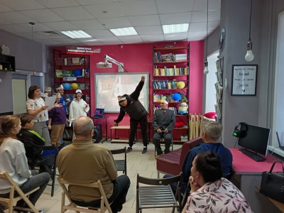 Час интересных сообщений &laquo;Театра мир откроет нам свои кулисы&hellip;&raquo;