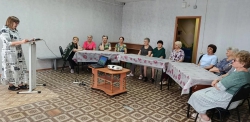 Литературно-музыкальный час "Карнавал цветов"